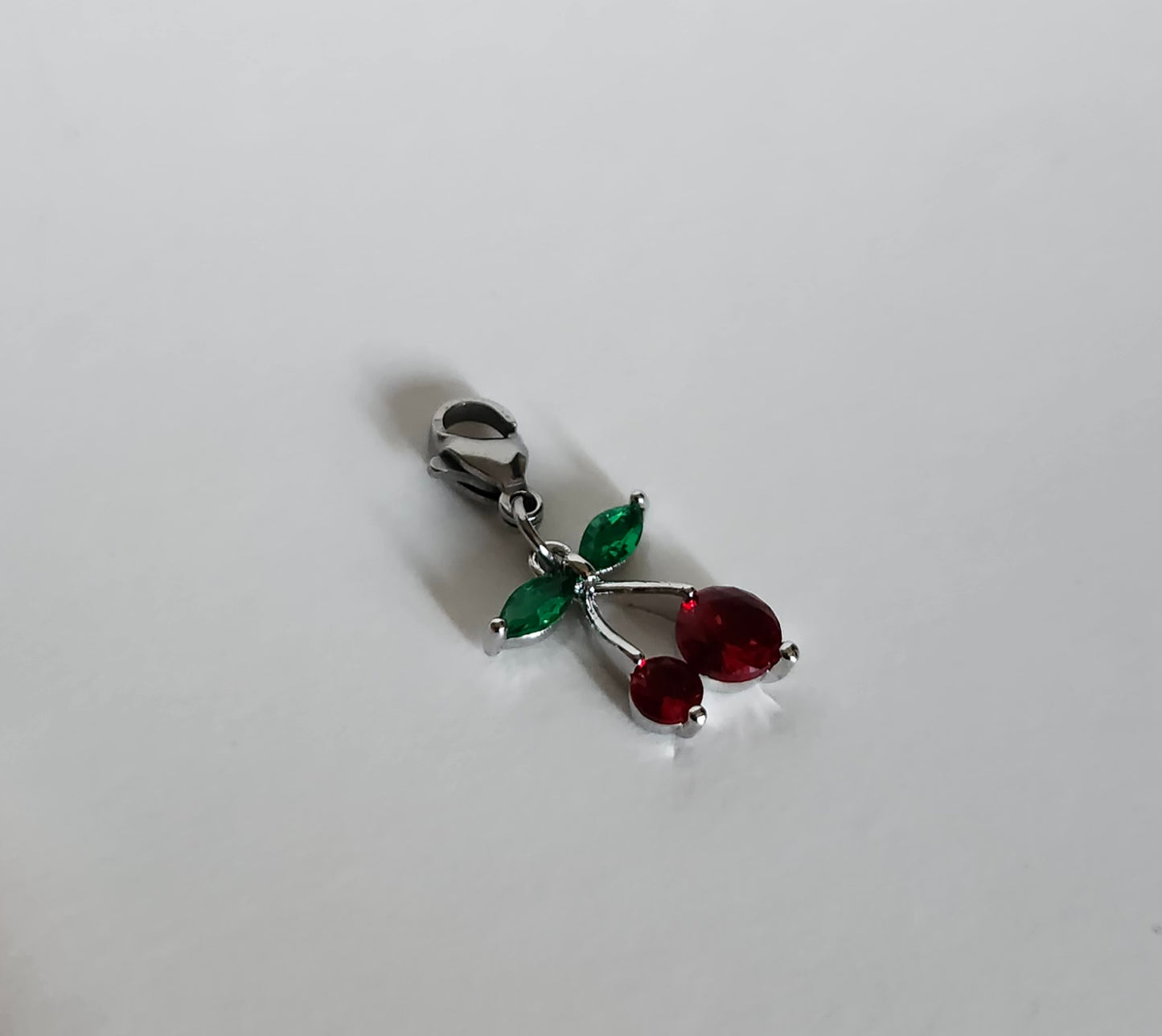 Charms cerise