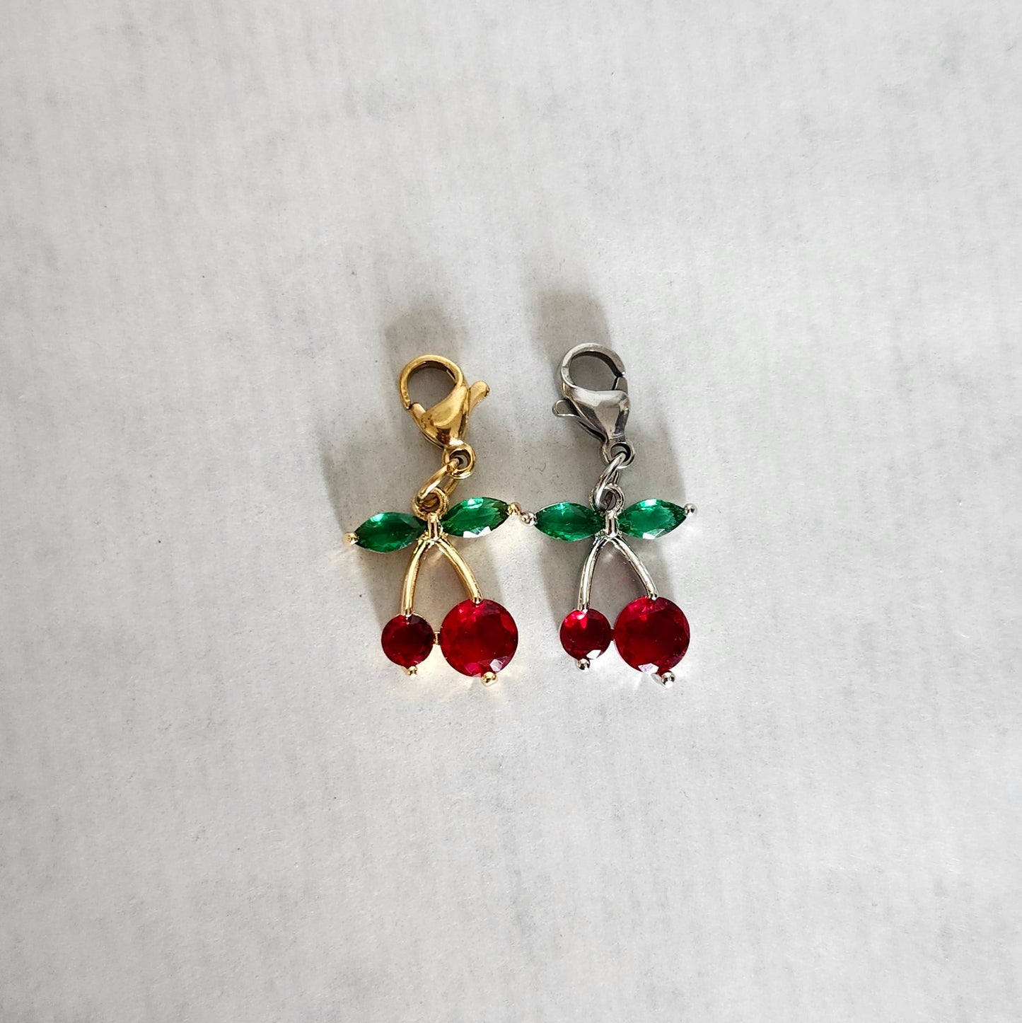 Charms cerise
