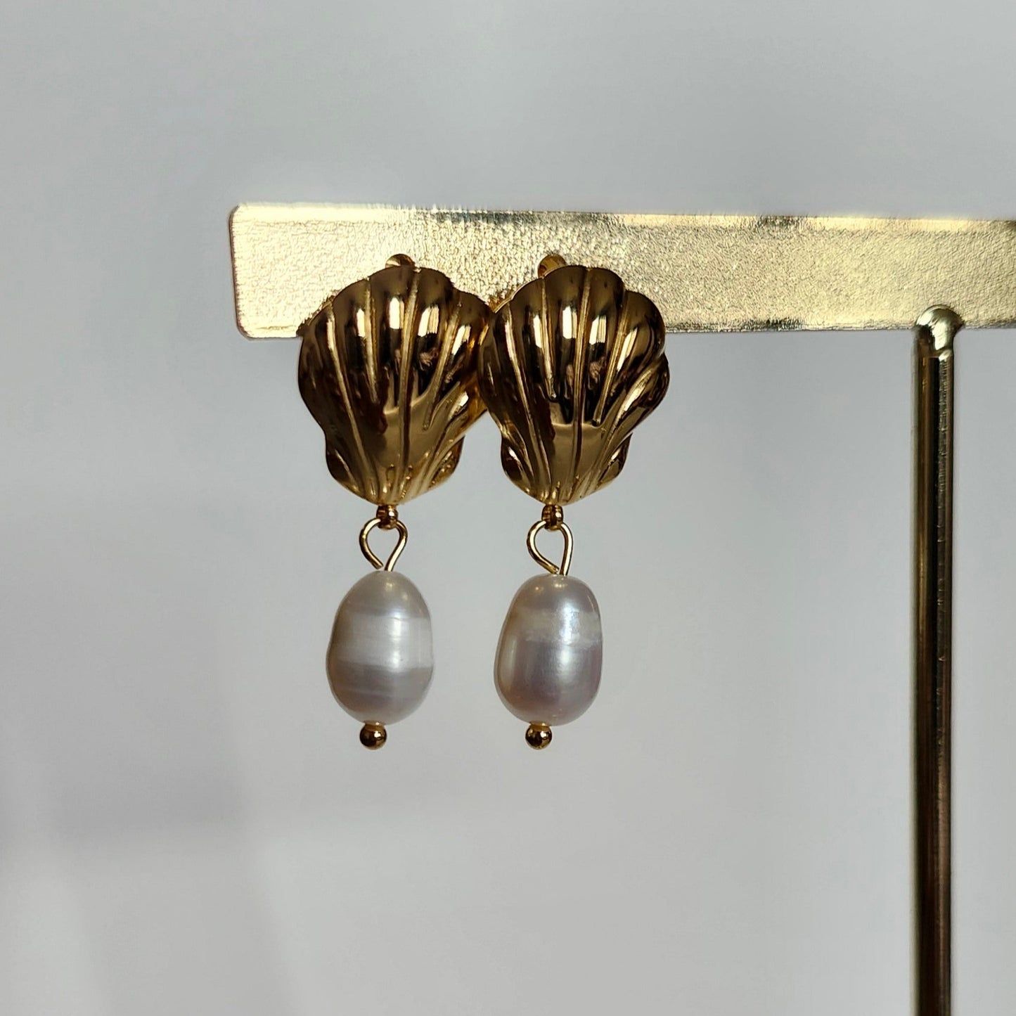 Boucle d'oreille coquillage perle