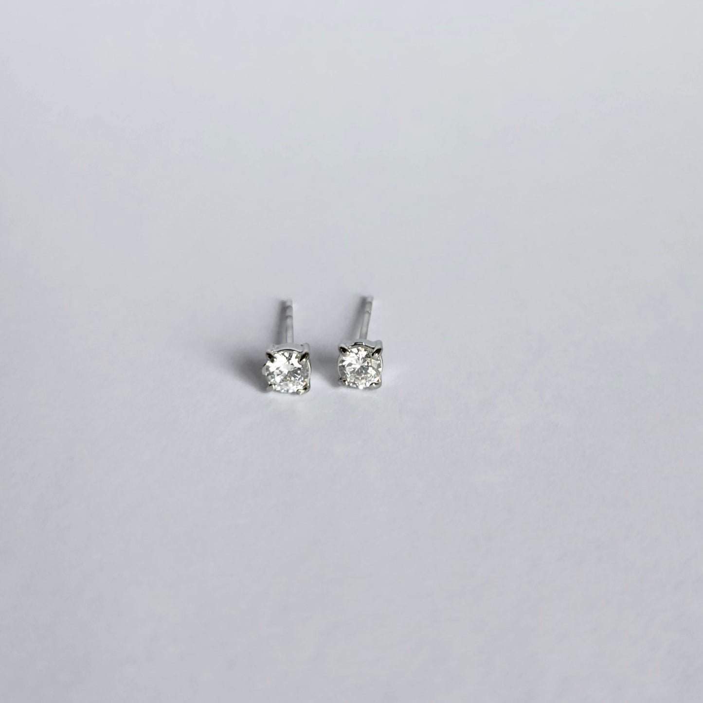 Boucles d'oreilles puce strass
