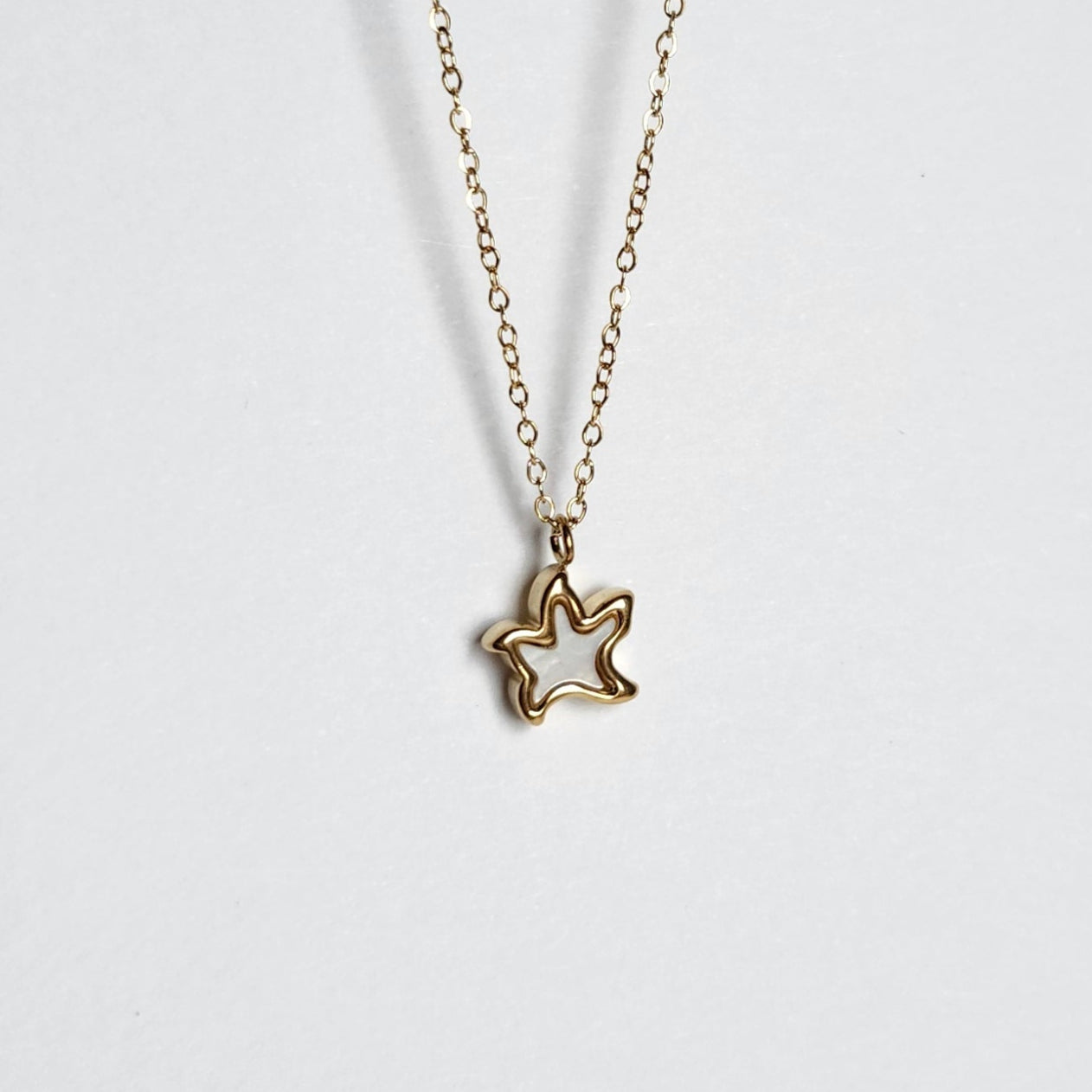 Collier fin Colombe