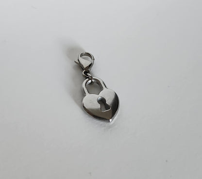 Charms cadenat en forme de coeur
