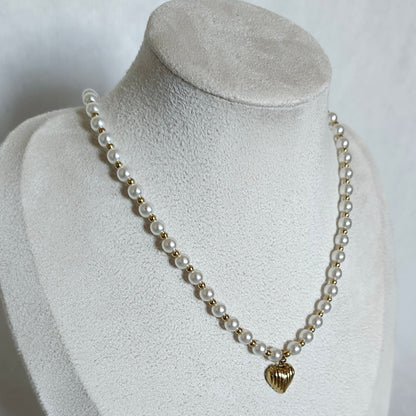 Collier perle synthétique