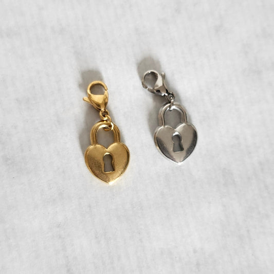 Charms cadenat en forme de coeur