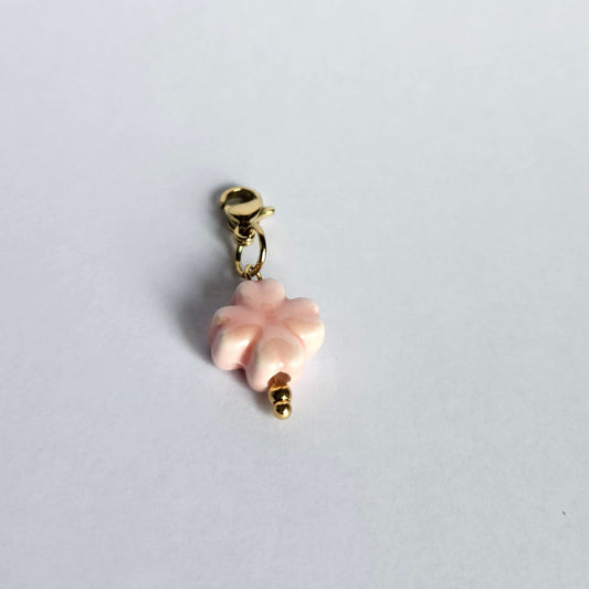 Charm trèfle rose