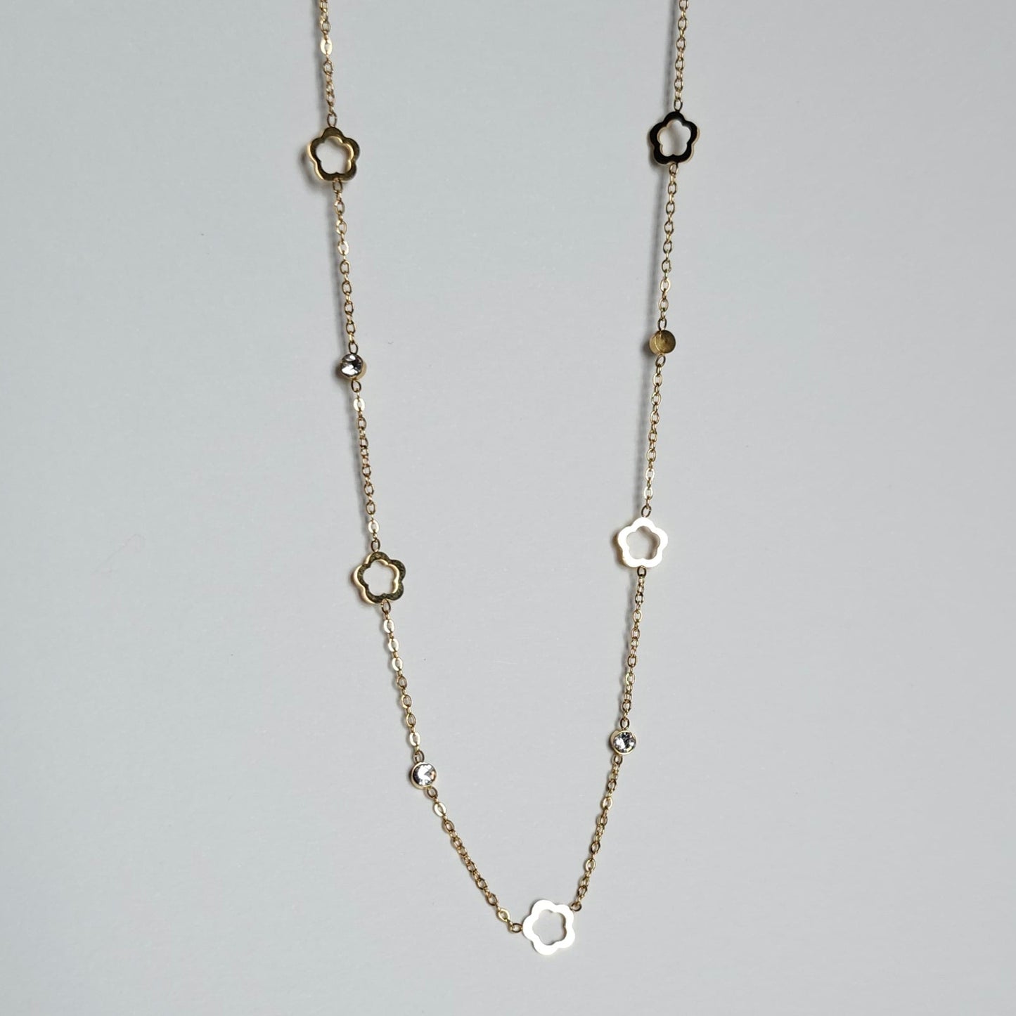 Collier fleur fine à strass