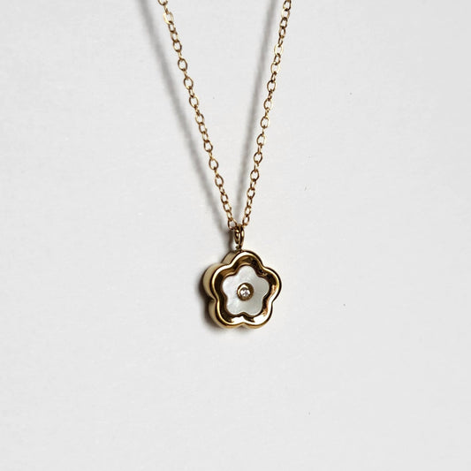 Collier fin fleur
