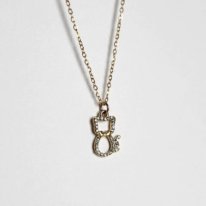 Collier fin chat élégant